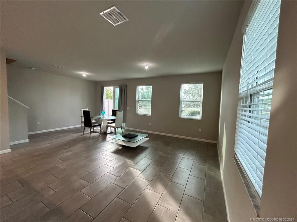 Photo - 2415 Southeast Tarvest Way