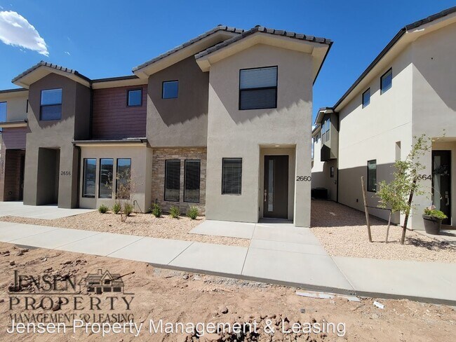 Building Photo - 3 br, 2.5 bath House - 2660 East Gray Birc...