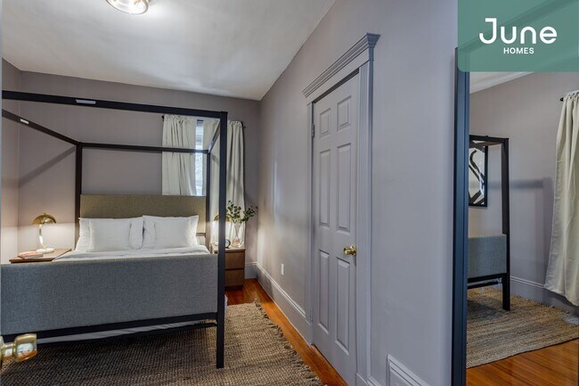 Foto del edificio - Queen room in 3-bed/1.0-bath Home