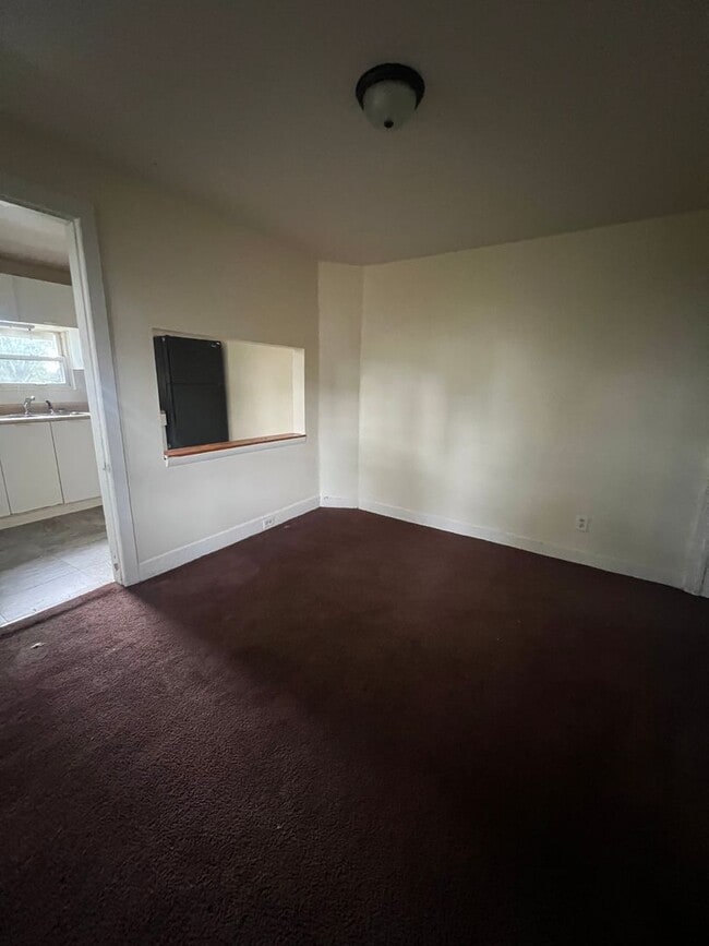 Building Photo - 49 S Front St