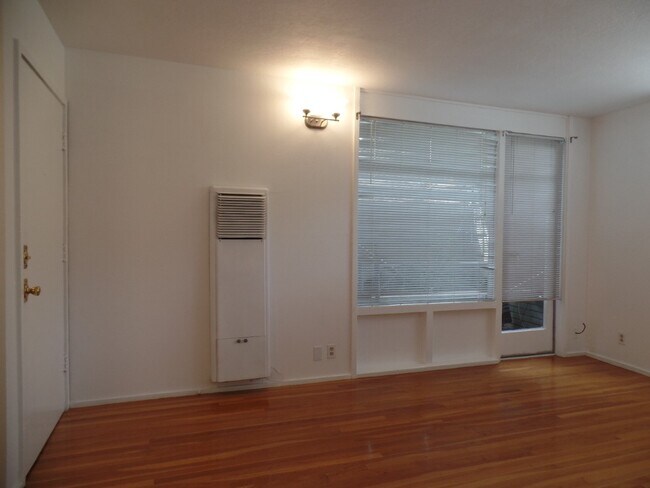Foto del edificio - 2901 Claremont Ave
