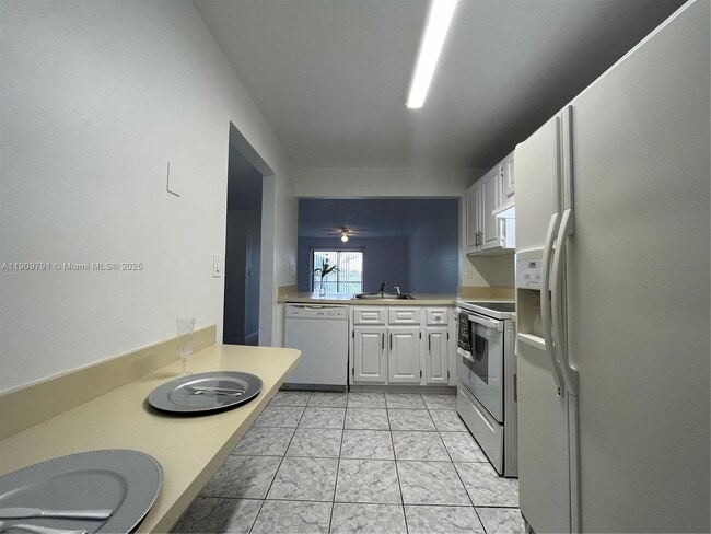 Foto del edificio - 3416 NW 14th Ct