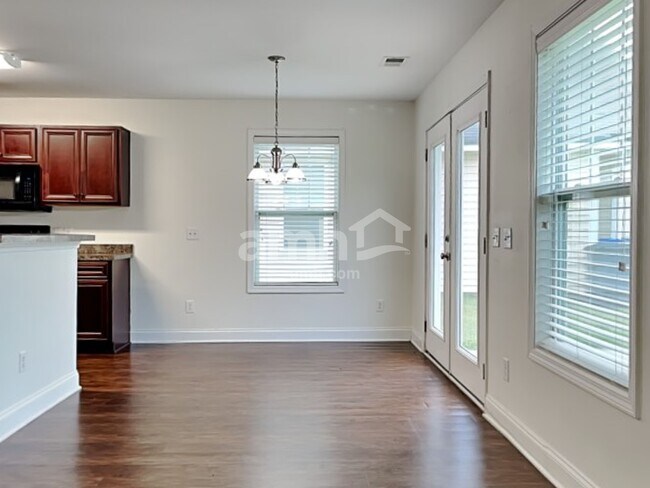 Foto del edificio - 2904 John Cabot Dr