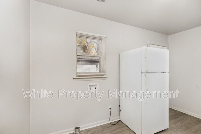 Foto del edificio - 2317 Julia Ave