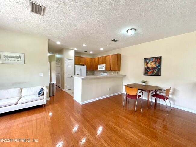 Building Photo - 12301 Kernan Forest Blvd