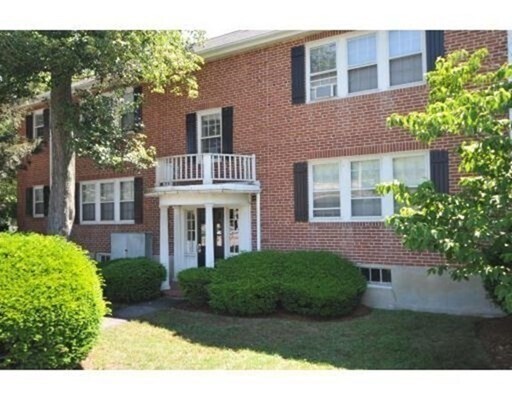 Primary Photo - 35 Hammond Pond Pkwy
