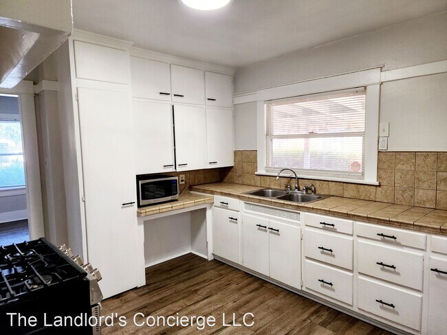 Building Photo - 2 br, 1 bath House - 839 W 18th St