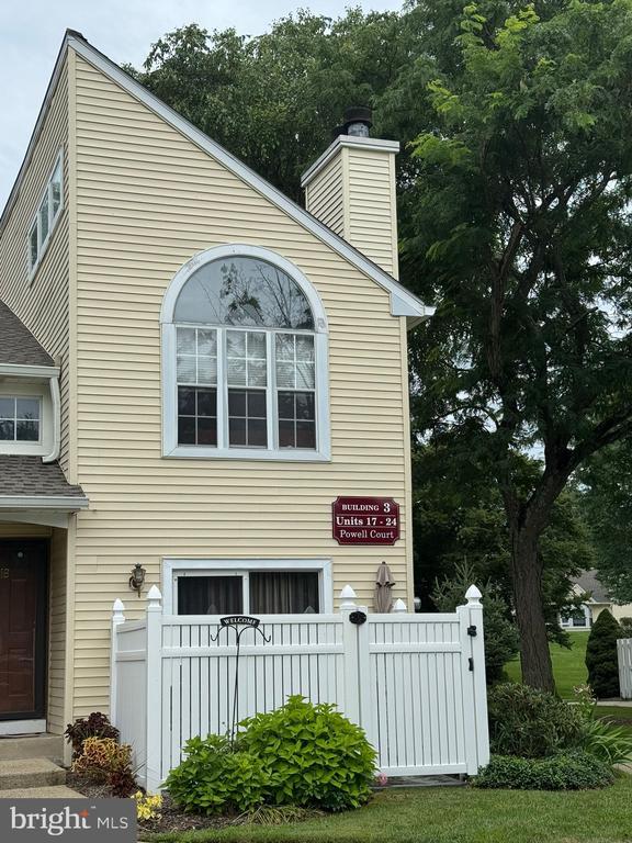 Foto del edificio - 23 Powell Ct