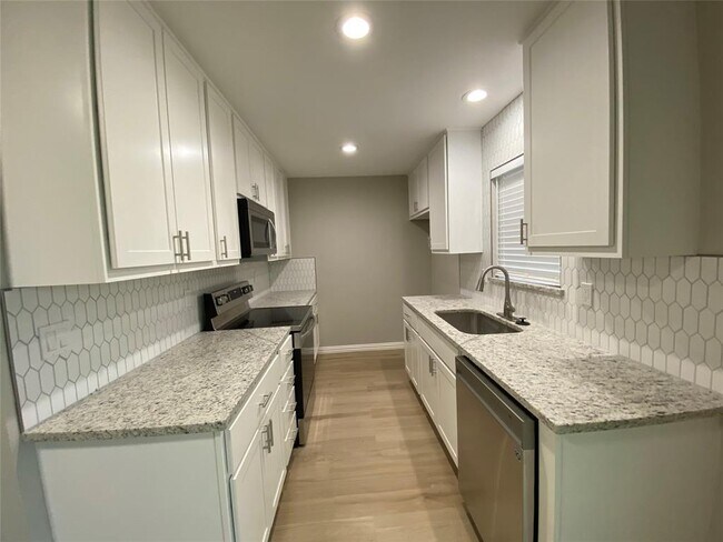 Foto del edificio - 1038 Woodmere Dr