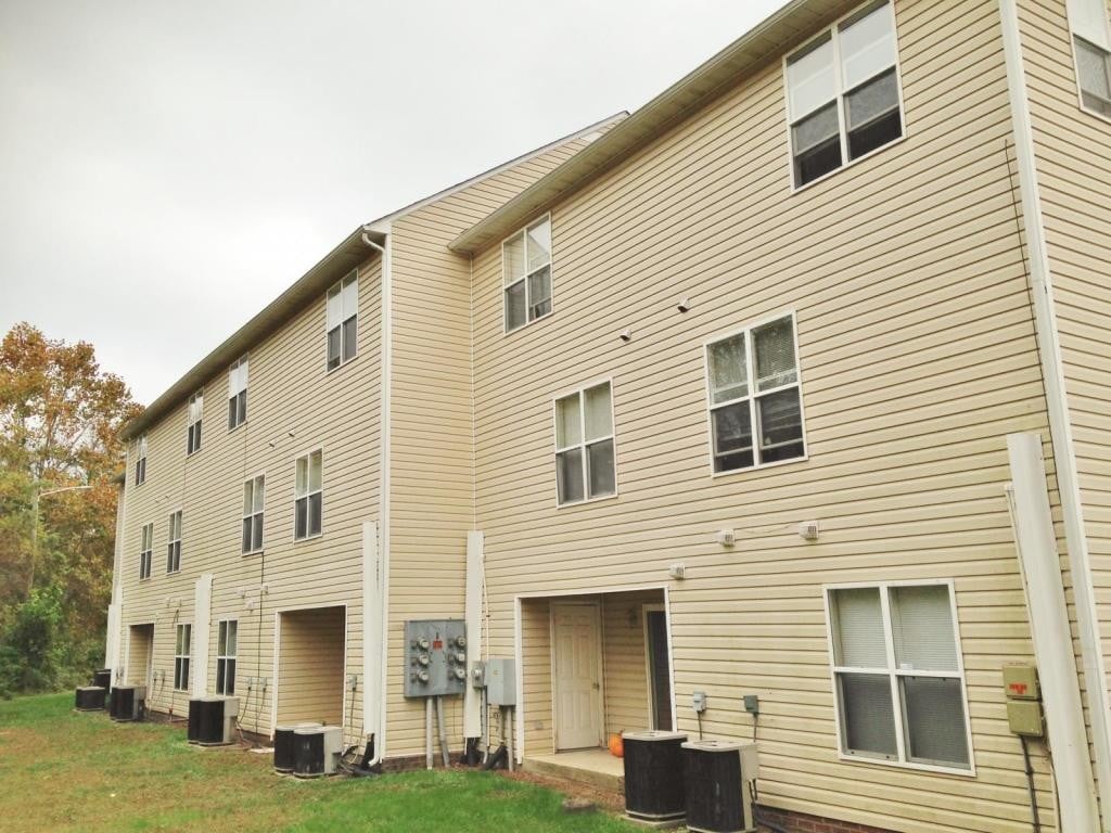 Building Photo - 310 Ardale Dr
