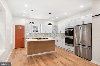 Building Photo - 29 N 54th St