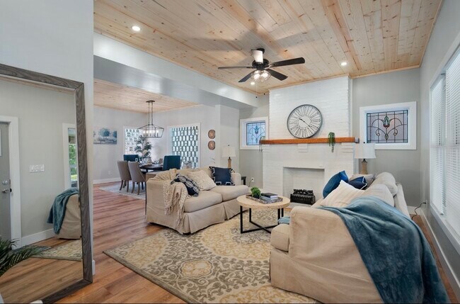 Foto del edificio - 899 Malvern Rd