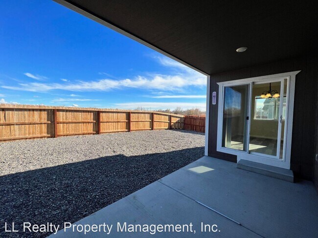 Building Photo - 3 br, 2 bath House - 1410 Onda Verde Drive