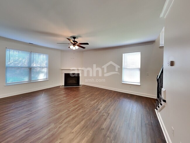 Foto del edificio - 44 Brookhill Ct