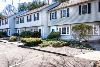 Building Photo - 16 Brantwood Dr
