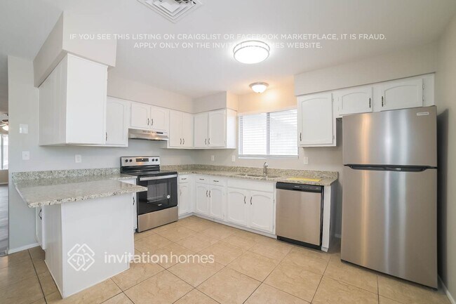 Building Photo - 14038 N 45th Ave