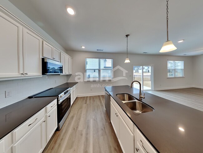 Foto del edificio - 6019 Rosemore Ln