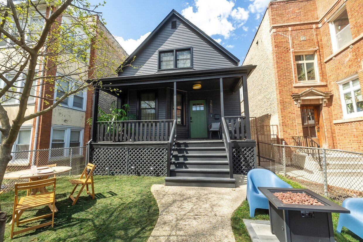 Primary Photo - 7510 N Wolcott Ave