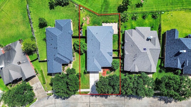 Building Photo - 1805 Jasmine Hollow Ln