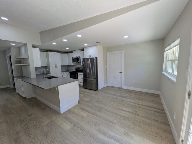 Foto del edificio - 9705 Marlborough Dr