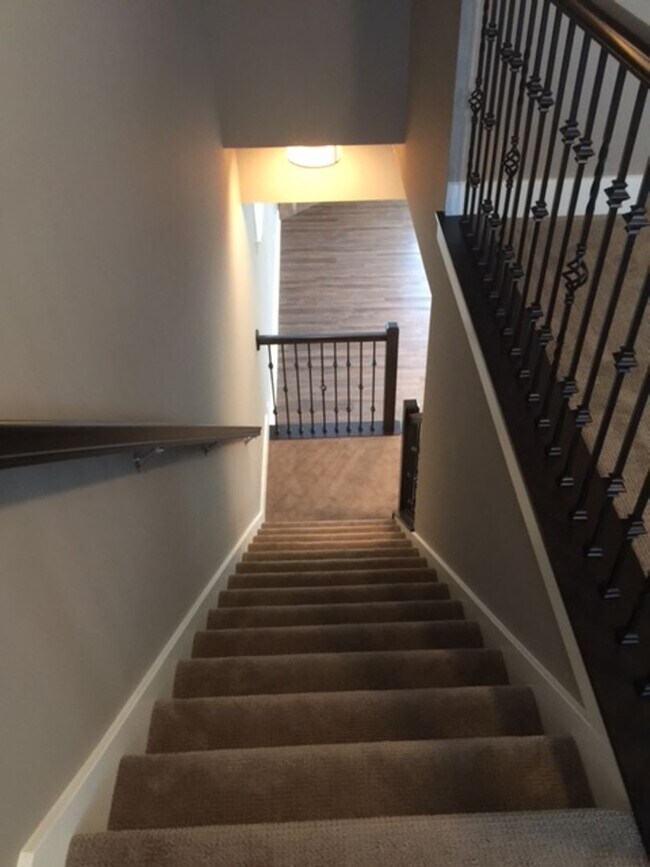 Foto del edificio - Maintenance free 3 bedroom 2.5 bath home in Stow