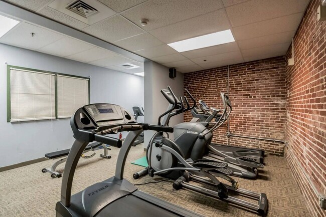 Gimnasio - Ribbon Place