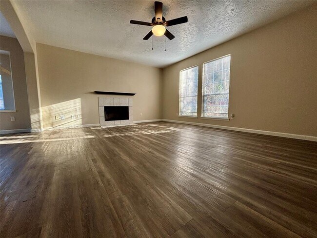 Building Photo - 14113 Broken Arrow Dr