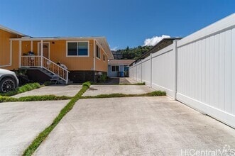Building Photo - 2454 Pauoa Rd