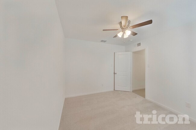 Foto del edificio - 3016 Pine St