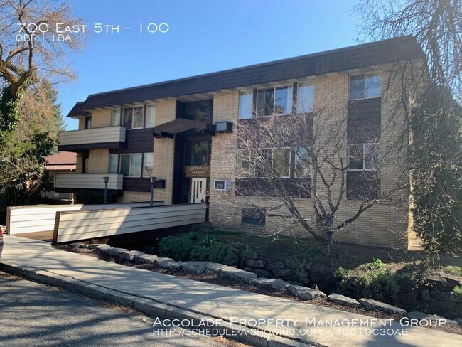 Building Photo - Studio Apartment Great Downtown Location!