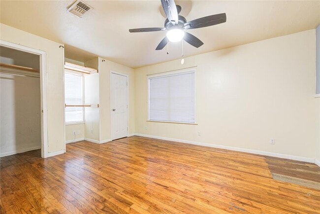 Building Photo - 215 Mebane Ln