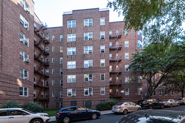 Building Photo - Washington Plaza Apartments