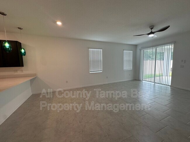 Building Photo - 220 Pershing St