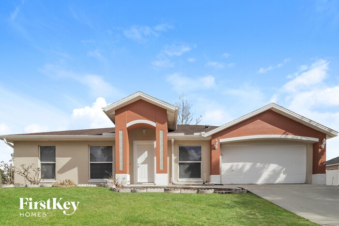 Primary Photo - 3121 Millstone Ave