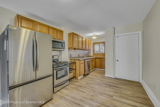 Building Photo - 232 Ferdinand St