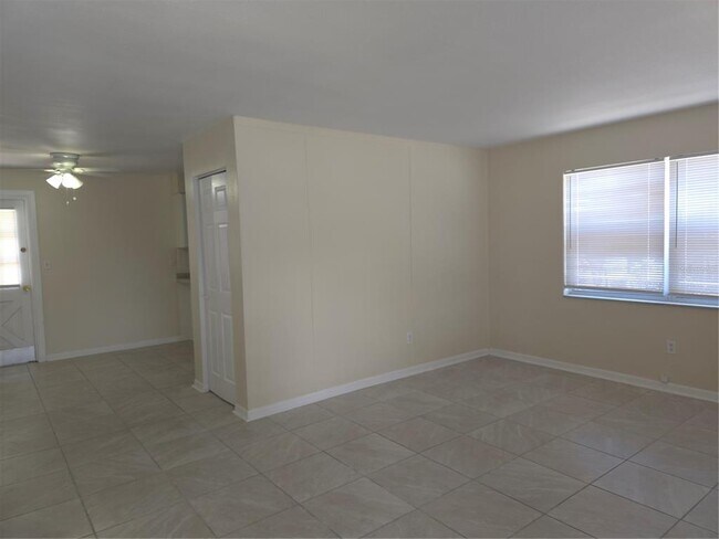 Building Photo - 800 Highland Ave