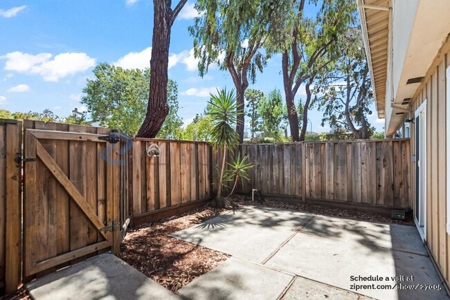 Building Photo - 3385 La Selva St