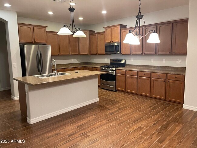 Building Photo - 2677 E Ficus Way