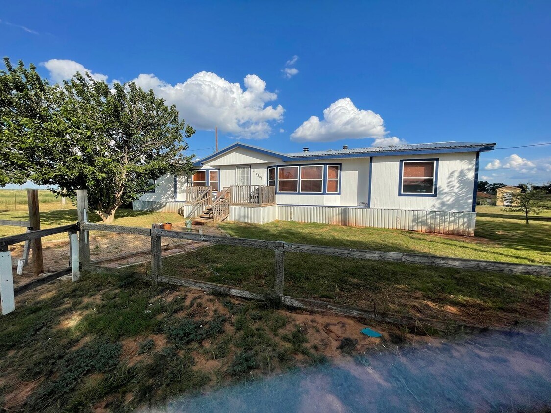 Primary Photo - 2801 E Lincoln Rd