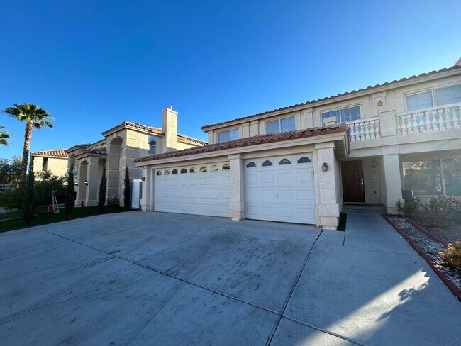 Building Photo - 5 bedroom in Silverado Ranch