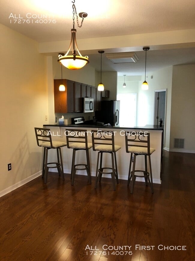 Building Photo - Downtown 2 bedroom with views