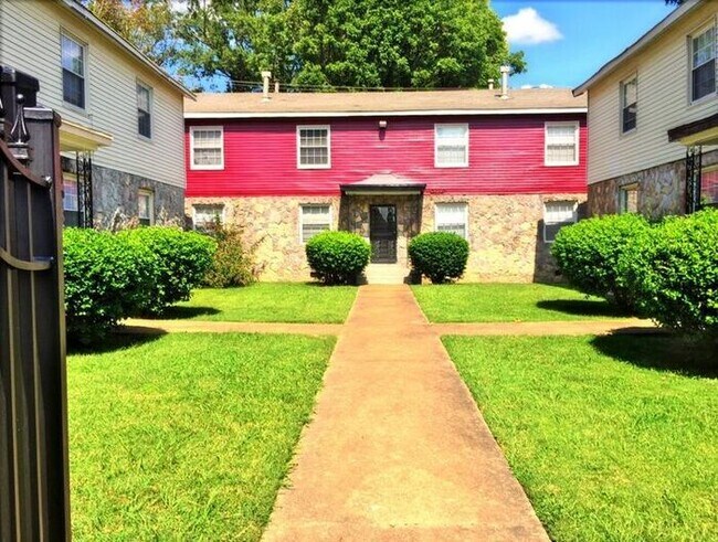 Building Photo - Overton Square Neighborhood Spacious 1bd/1ba!