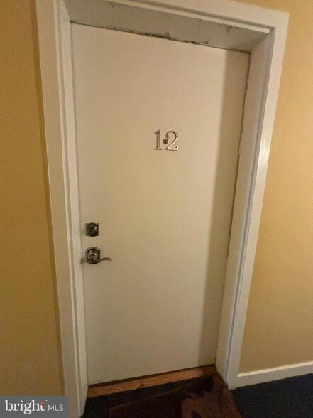 Foto del edificio - 242 Centre St