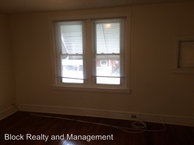 Building Photo - 717 Barclay St