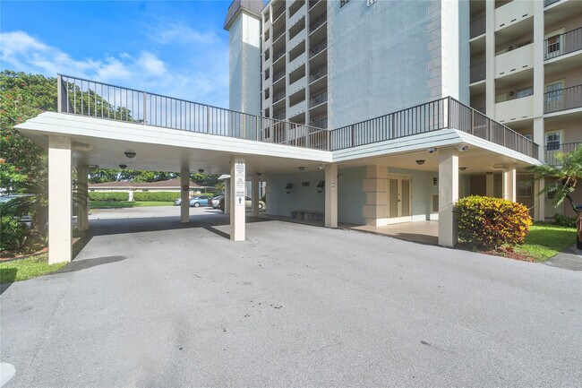 Foto del edificio - 9101 W Sample Rd