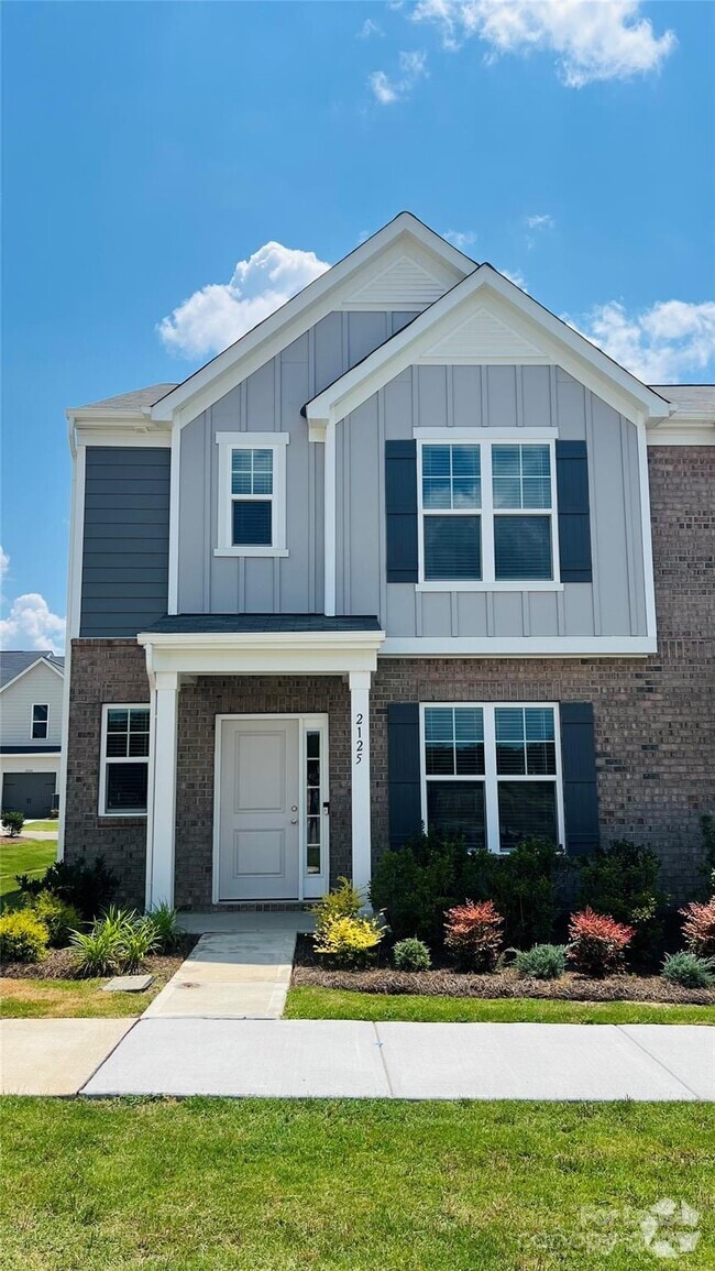 Building Photo - 2125 Riverstone Blvd