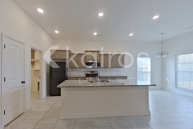Foto del edificio - 109 Pin Oak St