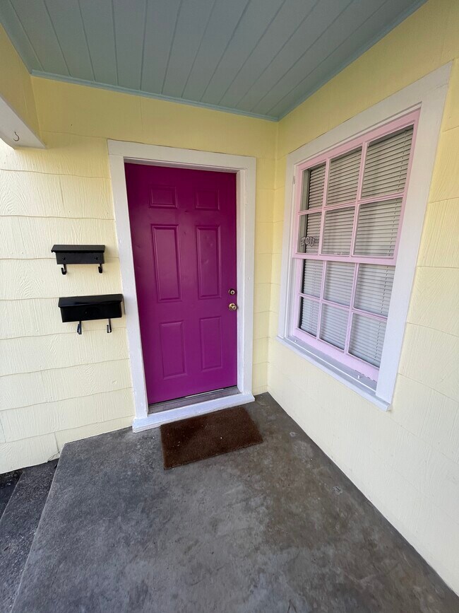 Foto del edificio - 3232 Cockrell Ave