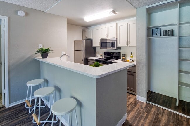 Building Photo - Falls at Arden