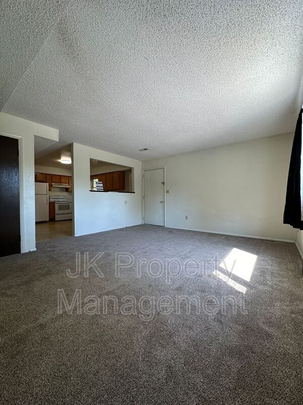 Building Photo - 1815 8th Ave N